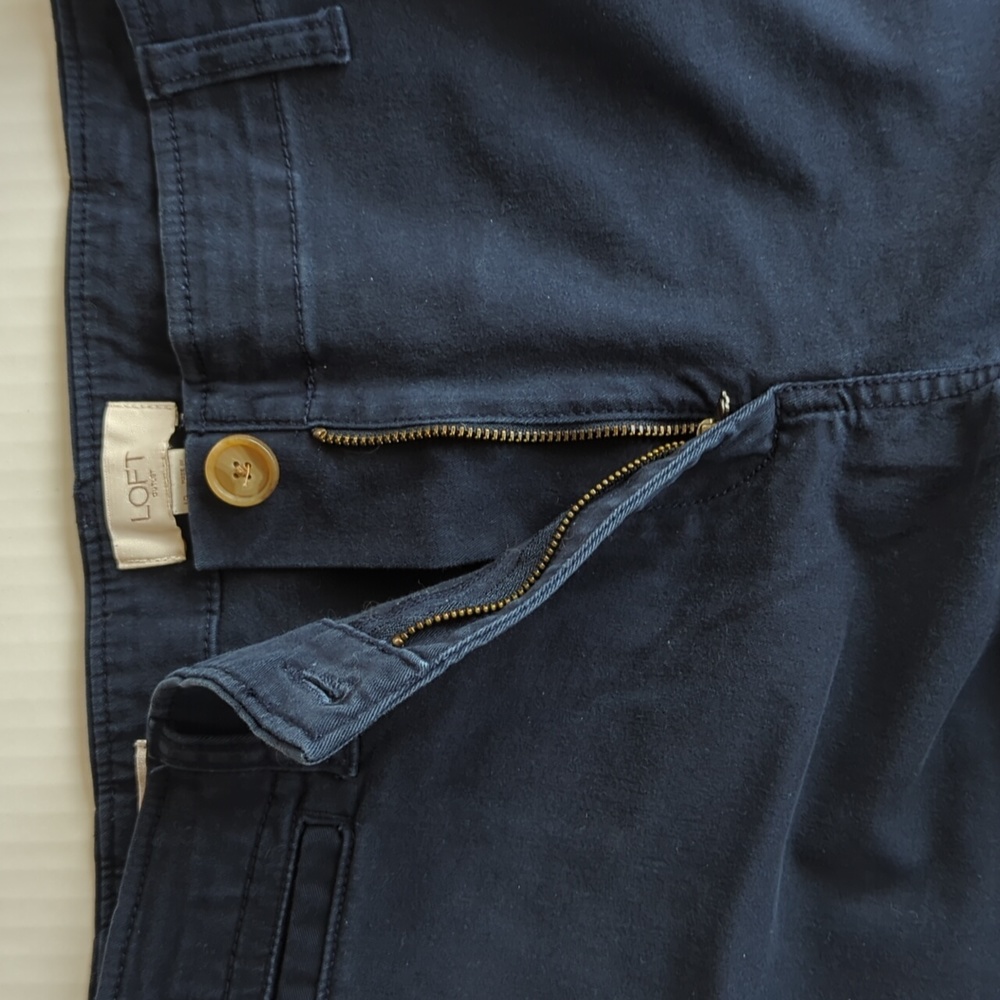 Loft Outlet 4" Shorts 10 Navy Blue - Picture 7 of 11